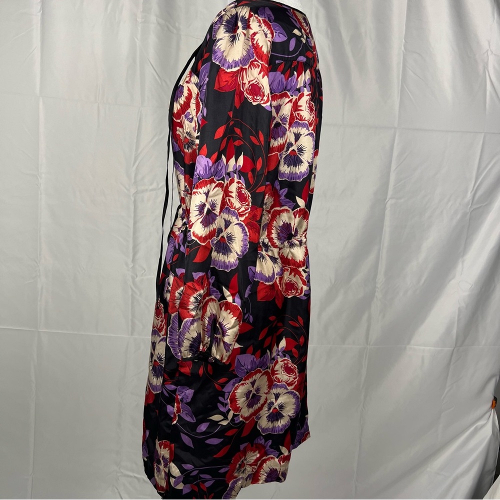 Johnny Was 100% silk floral patterned dress with drawstring waist. - Picture 6 of 12